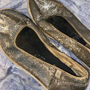 Sequence converse shoes